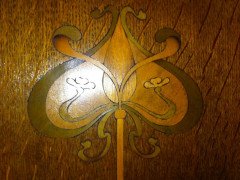 Wylie & Lochhead. A top quality Glasgow School Arts & Crafts Oak bedroom pair with 3/4 wardrobe and 4' 6" double bed. - Thumbnail 4