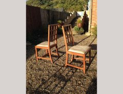Heal's of London. A set of four Arts & Crafts Oak lattice back dining chairs - Thumbnail 4