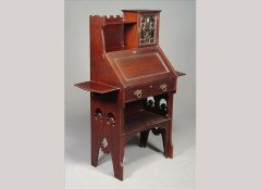 Shapland & Petter. An Arts & Crafts mahogany small bureau - Thumbnail 1