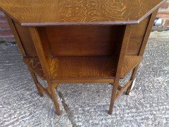 Heal's of London. Arts & Crafts Oak octagonal side table - Thumbnail 4