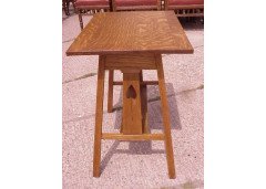 E A Taylor for Wylie and Lochhead. An Arts and Crafts 1/4 sawn oak sidetable - Thumbnail 1
