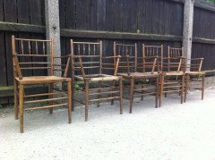 William Morris. A run of beech and Oak Sussex chairs - Thumbnail 3