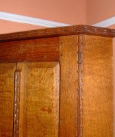 Romney Green. A Cotswold School hanging corner cabinet - Thumbnail 3