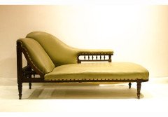 John Moyr Smith Attributed, for Collinson & Lock. A walnut and ebonised chaise longue - Thumbnail 1