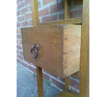 E. W. Godwin for William Watt. A rare and important Anglo-Japanese golden Oak sidetable - Thumbnail 5
