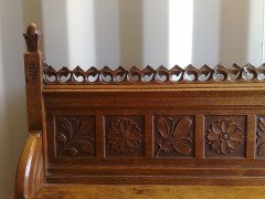 Bruce Talbert for Gillows. A fine Gothic Revival 1/4 sawn Oak bookcase - Thumbnail 4