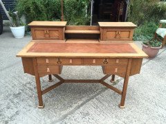 G. M. Ellwood for J. S. Henry. An Arts Crafts Oak desk inlaid with stylised floral panels - Thumbnail 2