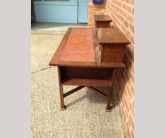 G. M. Ellwood for J. S. Henry. An Arts Crafts Oak desk inlaid with stylised floral panels - Thumbnail 5