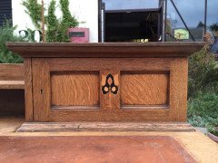 G. M. Ellwood for J. S. Henry. An Arts Crafts Oak desk inlaid with stylised floral panels - Thumbnail 8