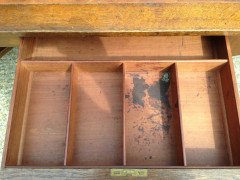G. M. Ellwood for J. S. Henry. An Arts Crafts Oak desk inlaid with stylised floral panels - Thumbnail 15