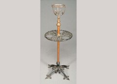 Arts & Crafts copper and cast iron standard oil lamp - Thumbnail 1