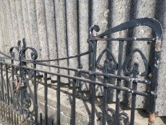 Henry Barton & Co. Rare pair of Arts & Crafts Master Craftsman's hand forged gate - Thumbnail 12