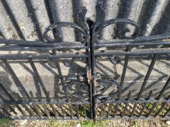 Henry Barton & Co. Rare pair of Arts & Crafts Master Craftsman's hand forged gate - Thumbnail 15