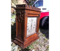 An important Gothic Revival Oak bracket clock from Middlesex Guildhall - Thumbnail 5