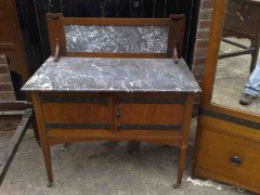 Maple & Co., an Arts & Crafts Oak Bedroom Suite - Thumbnail 12