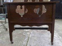Maple & Co., an Arts & Crafts Oak Bedroom Suite - Thumbnail 14