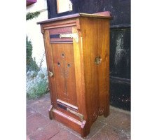 Lamb of Manchester. A near pair of superior quality Aesthetic Movement bedside cabinets. - Thumbnail 5