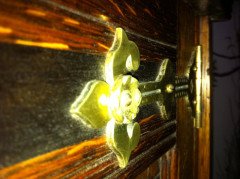 Lamb of Manchester. A near pair of superior quality Aesthetic Movement bedside cabinets. - Thumbnail 24