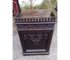A W N Pugin (style of). A Gothic Revival oak Davenport - Thumbnail 24