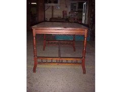 E. W. Godwin (manner). a Super Quality Large Walnut Centre Table - Thumbnail 2