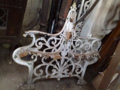 Coalbrookdale. A Rare Cast Iron Double Back to Back Garden Seat - Thumbnail 2