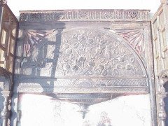 Thomas Jeckyll for Barnard Bishop and Barnard. Anglo-Japanese cast iron overmantle - Thumbnail 4