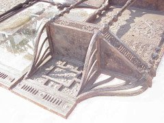 Thomas Jeckyll for Barnard Bishop and Barnard. Anglo-Japanese cast iron overmantle - Thumbnail 10