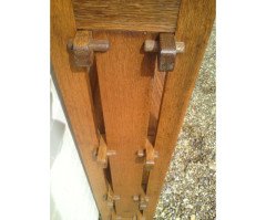 Wylie & Lochhead. An Arts & Crafts Oak adjustable bookcase - Thumbnail 6