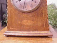 Liberty & Co. An Arts & Crafts Oak mantle clock In the style of C. F. A Voysey - Thumbnail 4