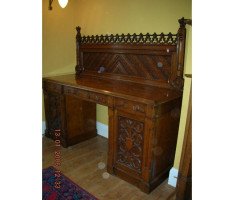 Edwards and Roberts. A Gothic revival Oak sideboard/buffet - Thumbnail 2