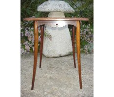 Collinson and Lock. An Anglo-Japanese Rosewood sidetable in the style of E W Godwin - Thumbnail 1