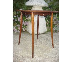 Collinson and Lock. An Anglo-Japanese Rosewood sidetable in the style of E W Godwin - Thumbnail 2