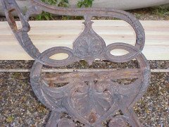 Coalbrookdale, The Lily Pad design. A pair of cast iron benches with fine fern leaf detailing - Thumbnail 19