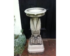 Rare set of stoneware garden ornaments and matching bird bath - Thumbnail 4