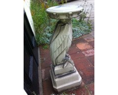 Rare set of stoneware garden ornaments and matching bird bath - Thumbnail 8