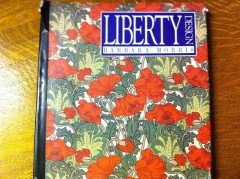Liberty & Co. An Arts & Crafts Oak settle with fabric of The Silver Studio's - Thumbnail 13
