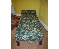 Arts & Crafts Oak day bed upholstered with a Morris & Co. fabric - Thumbnail 2