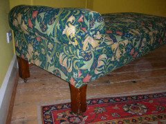 Arts & Crafts Oak day bed upholstered with a Morris & Co. fabric - Thumbnail 6