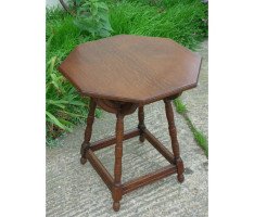 John Henry Chamberlain Attributed, for Pluknett and Steevens. A pair of almost identical Gothic Revival side table - Thumbnail 11