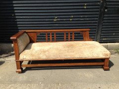 Liberty & Co. A stylish super quality solid Oak Arts & Crafts chaise lounge - Thumbnail 1