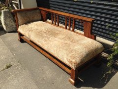 Liberty & Co. A stylish super quality solid Oak Arts & Crafts chaise lounge - Thumbnail 2